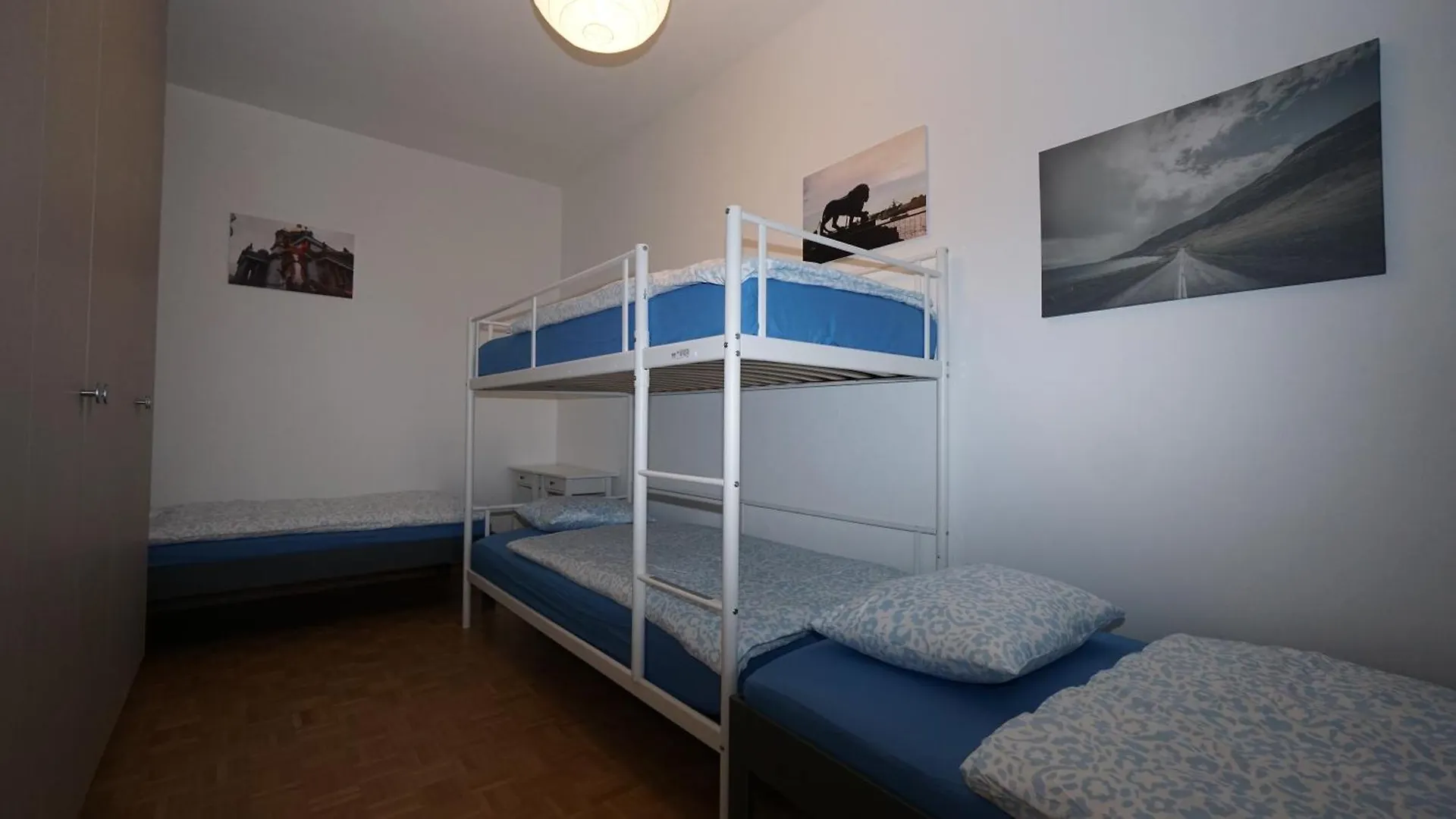 Simon Apartment Amberes