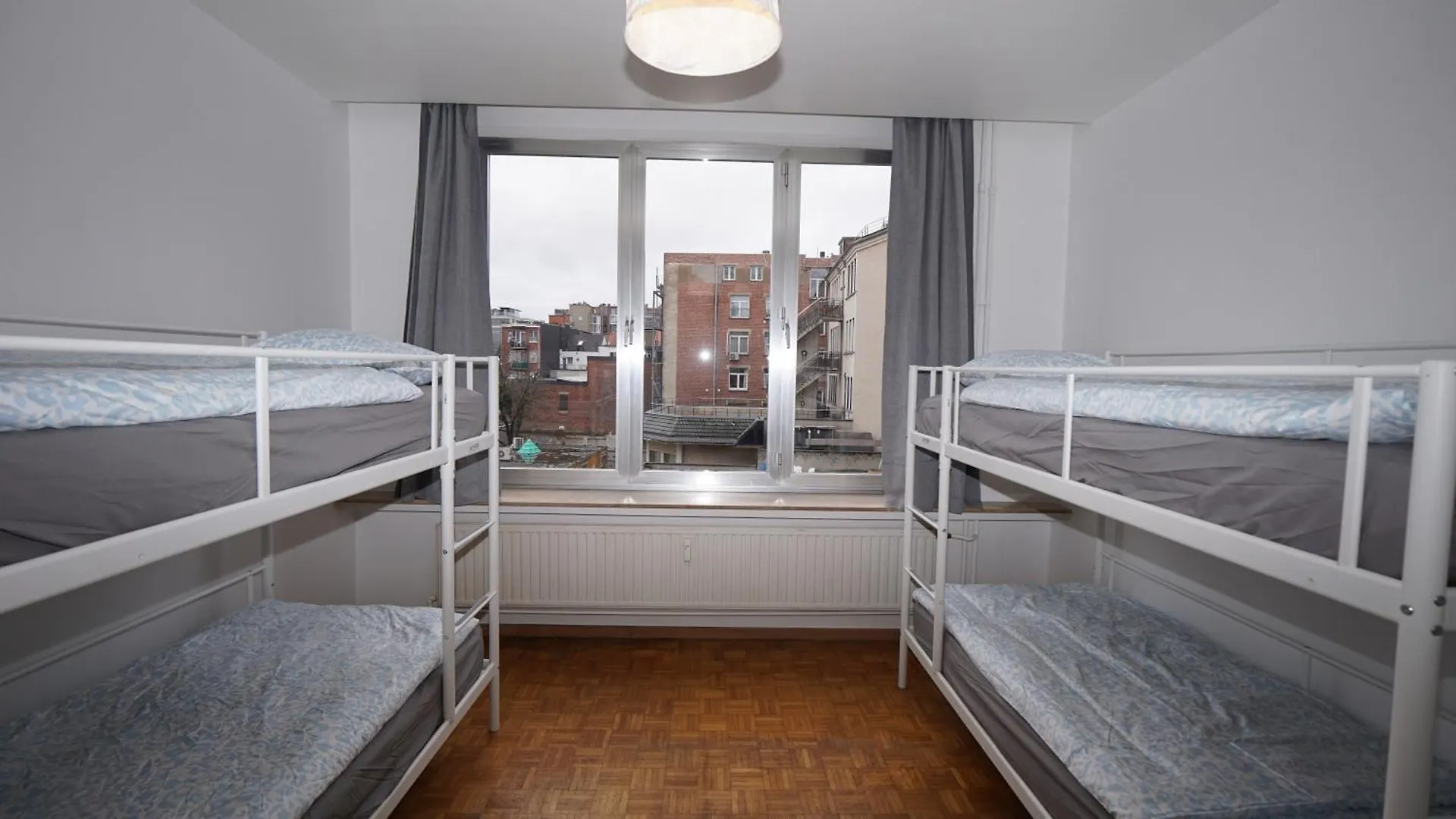Simon Apartment Amberes