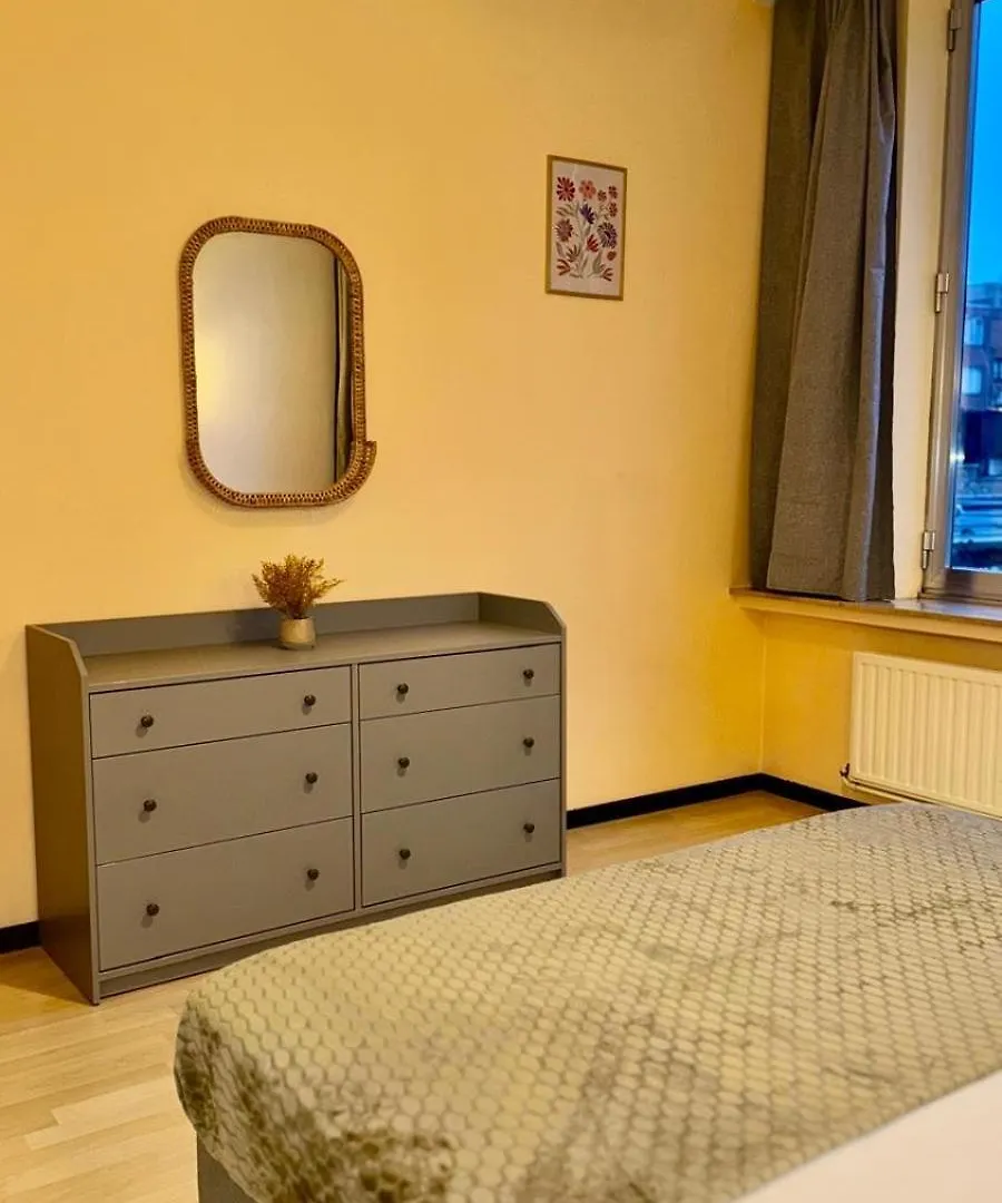 Simon Apartment Amberes