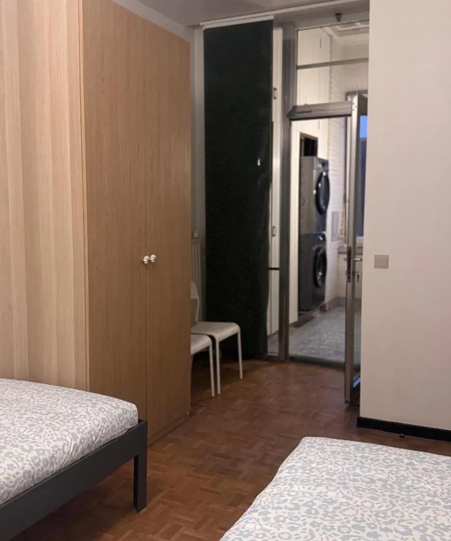 Simon Apartment Amberes
