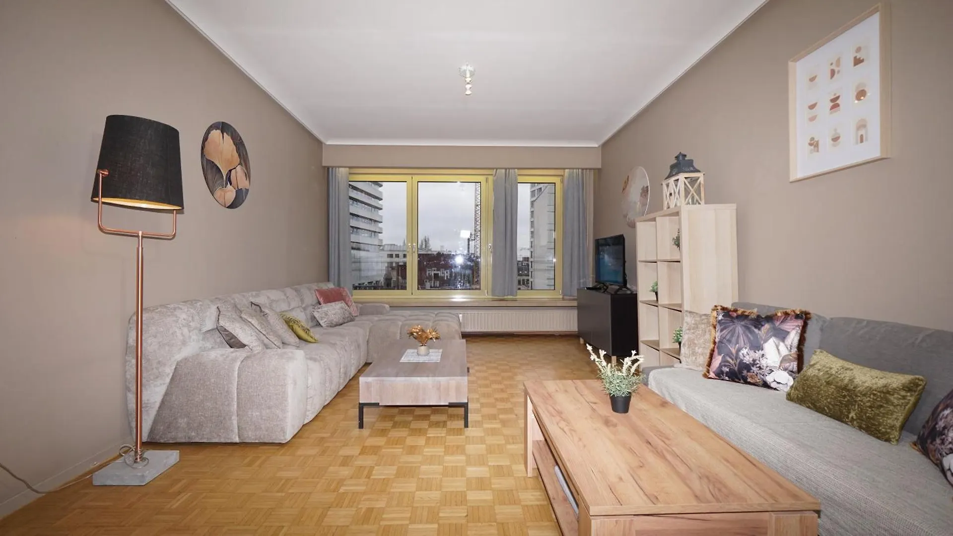 Simon Apartment Amberes