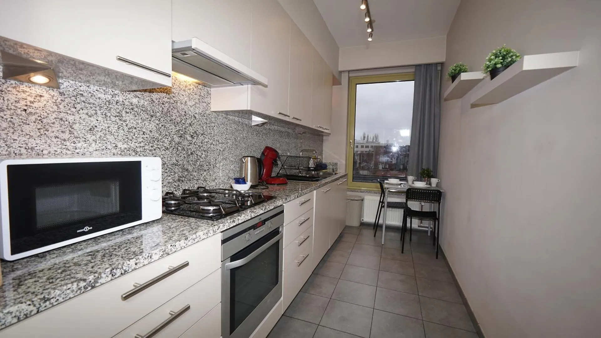 Simon Apartment Amberes 0*,